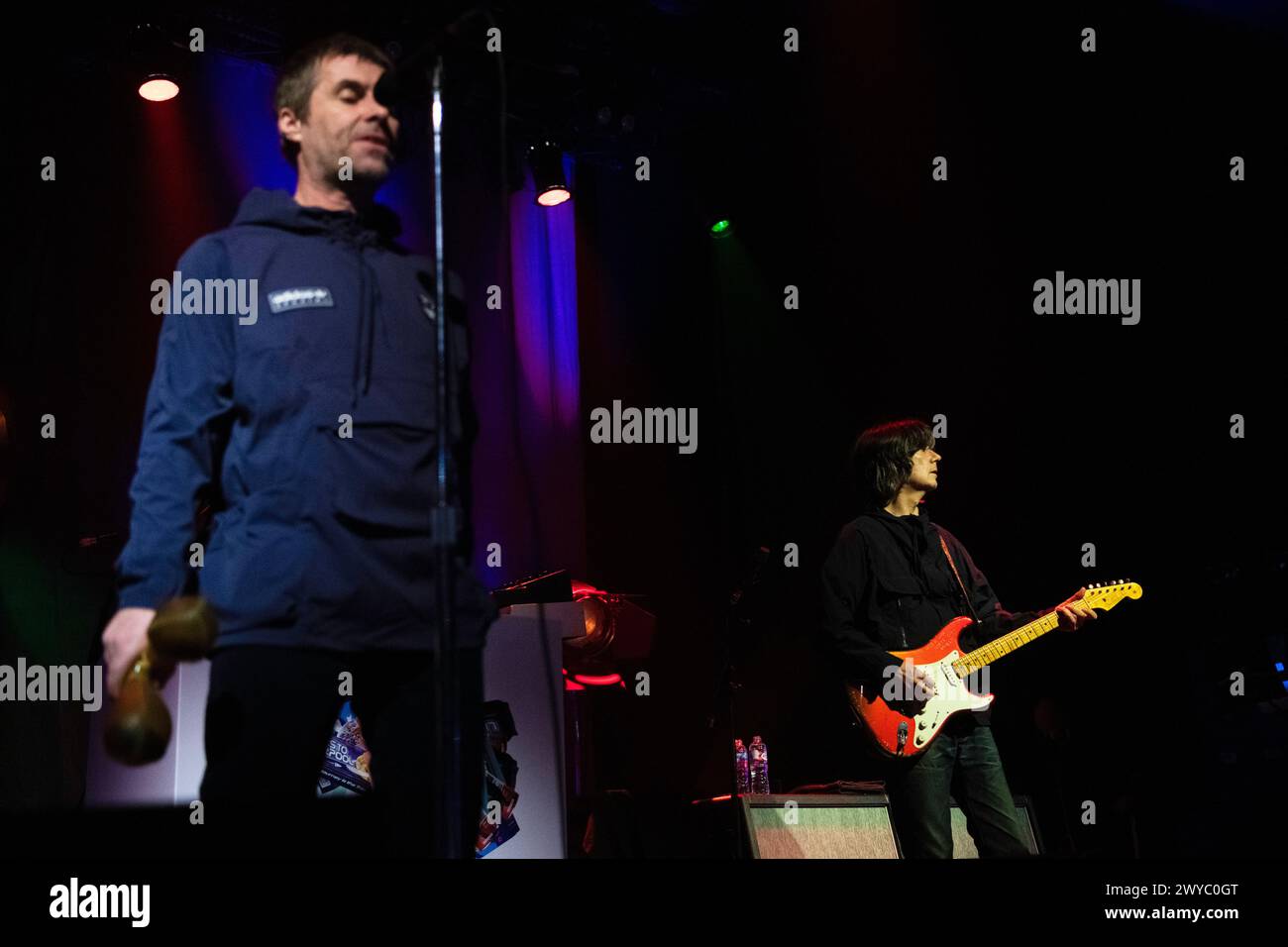 Liam Gallagher und John Squire treten live in der Columbiahalle in Berlin auf. Stockfoto