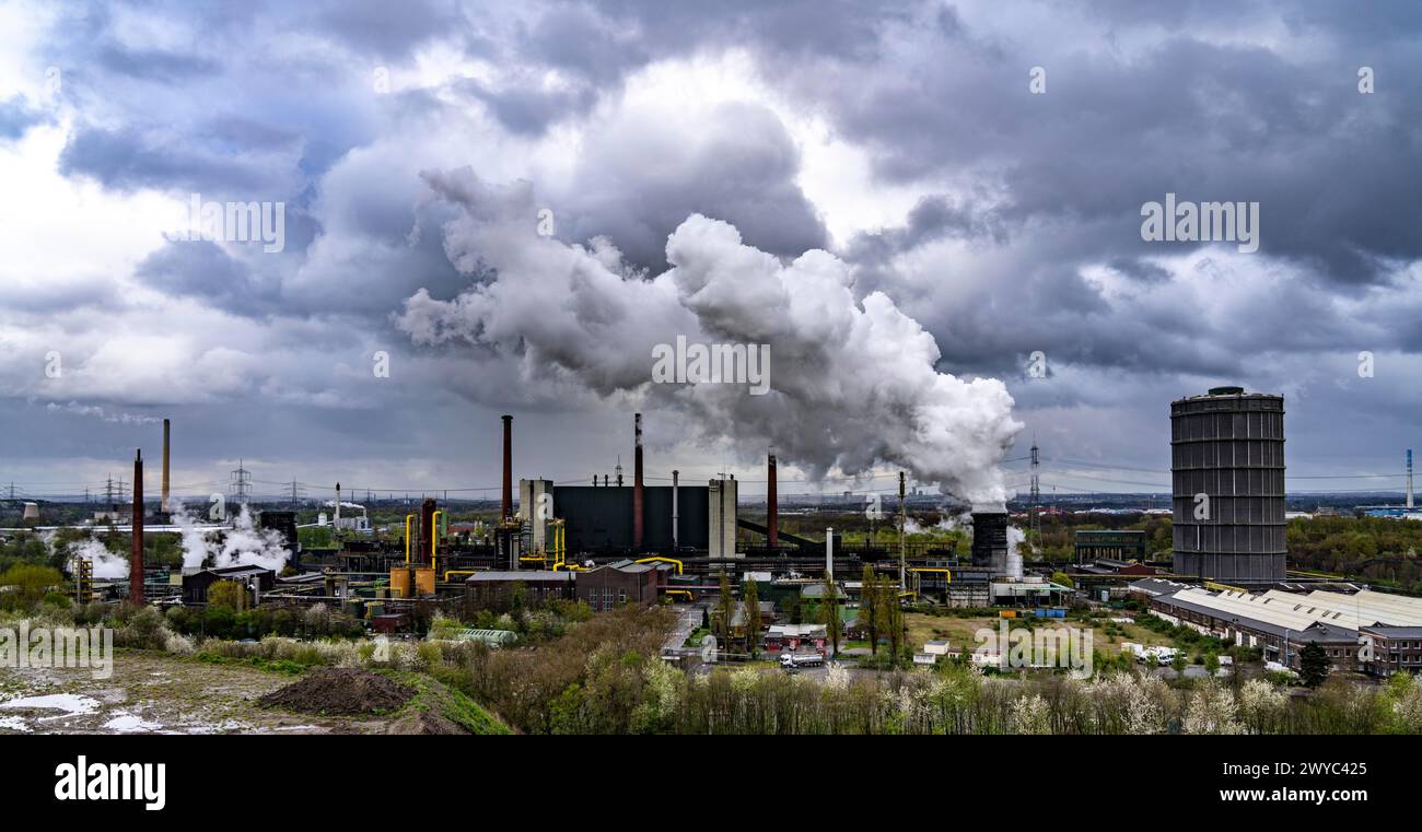 Prosper Kokerei, betrieben vom Stahlkonzern ArcelorMittal, 146 Koksöfen mit einer Tagesleistung von 5500 Tonnen Koks, Bottrop, Löschwolke, NRW, GE Stockfoto