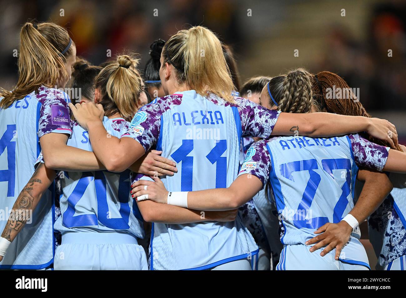 LEUVEN - die Spanier feiern das 0-4 während des Qualifikationsspiels der Frauen in der Gruppe A2 zwischen Belgien und Spanien im den Dreef Stadium am 5. April 2024 in Leuven. ANP | Hollandse Hoogte | GERRIT VAN COLOGNE Credit: ANP/Alamy Live News Stockfoto