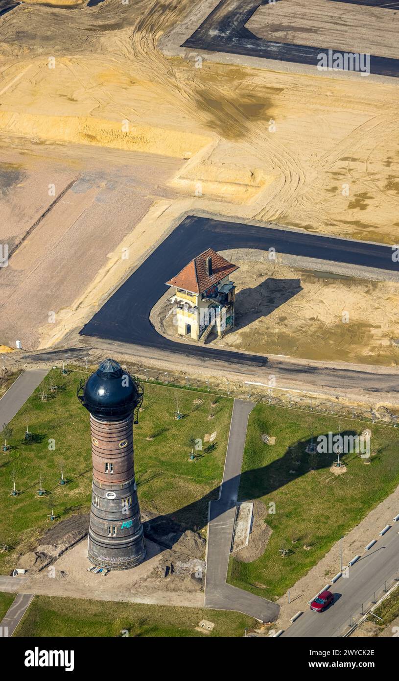 Luftaufnahme, Baustelle für geplante Duisburger Wohnquartier am ehemaligen Rangierbahnhof Wedau mit Wasserturm, am Sechs-Seen-Platt Stockfoto