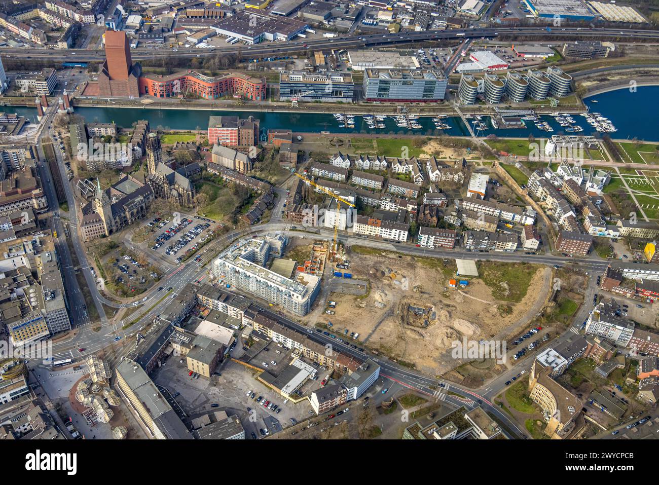 Aus der Vogelperspektive, Mercator Quartier Baustelle für neue Hotels und Apartments, Salvatorkirche und Rathaus Duisburg, Wohngebiet im Innern Stockfoto