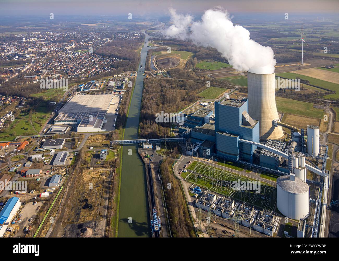 Luftaufnahme, EON-Kraftwerk Datteln 4 der Uniper Kraftwerke GmbH, mit Rauchkühlturm am Dortmund-Ems-Kanal, Blick nach Datteln, Dümmer, Datte Stockfoto