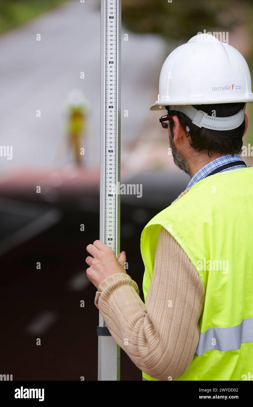 Prüflastprüfung, Surveyor, Forschung zu Baustoffen, Tecnalia Research & Innovation, Zamudio, Bizkaia, Baskenland, Spanien. Stockfoto