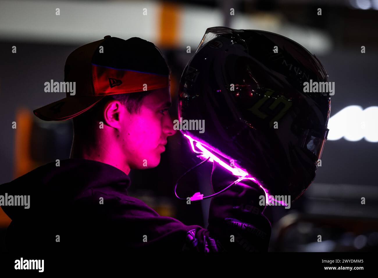 Suzuka, Japan. April 2024. NORRIS Lando (gbr), McLaren F1 Team MCL38, Porträt während des Formel 1 MSC Cruises Japanese Grand Prix 2024, 4. Runde der Formel 1 Weltmeisterschaft 2024 vom 5. Bis 7. April 2024 auf dem Suzuka International Racing Course in Suzuka, Japan Credit: Independent Photo Agency/Alamy Live News Stockfoto