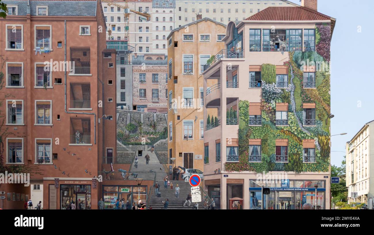 lyon , Frankreich - 04 02 2024 : Trompe l'oeil der Stadt Lyon mur des Canuts Gemälde Wand Fassade Stadt französisch Szene Stockfoto