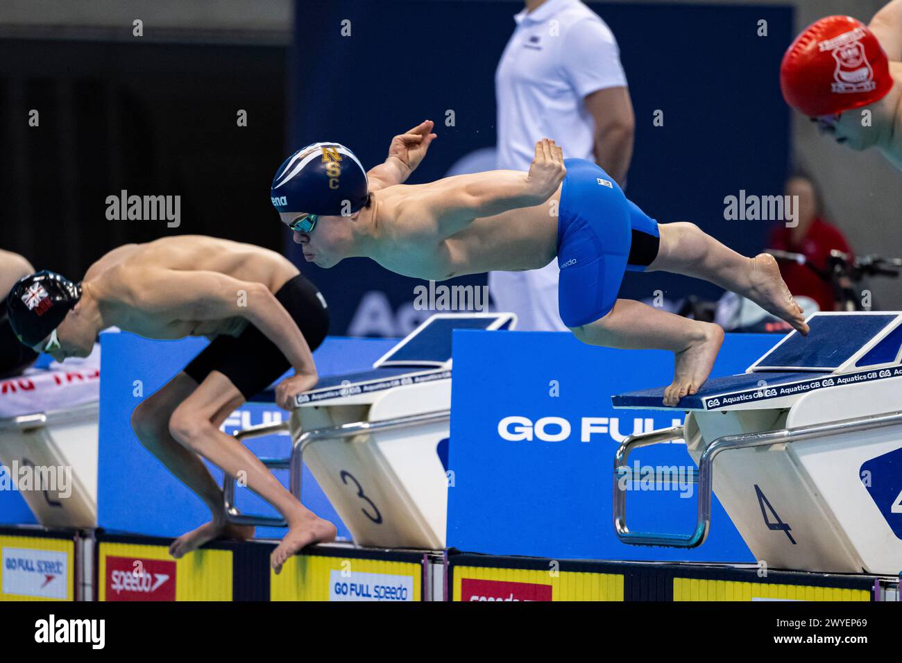 LONDON, VEREINIGTES KÖNIGREICH. April 2024. Bruce Dee tritt am Samstag, den 6. April 2024, im London Aquatics Centre in der 50 m Freestyle Herren an – Vorläufe während der Speedo Aquatics GB Schwimmen-Meisterschaft 2024 – Tag 5. LONDON ENGLAND. Quelle: Taka G Wu/Alamy Live News Stockfoto