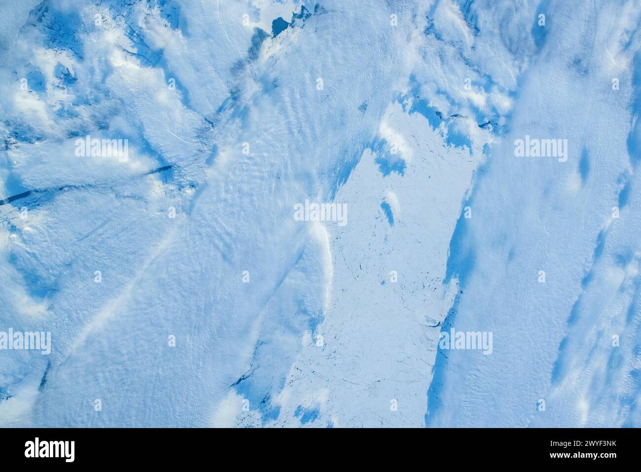 Eisschneedecke in der Nähe von James Bay, Kanada. Digitale Verbesserung eines von der NASA bereitgestellten Bildes Stockfoto