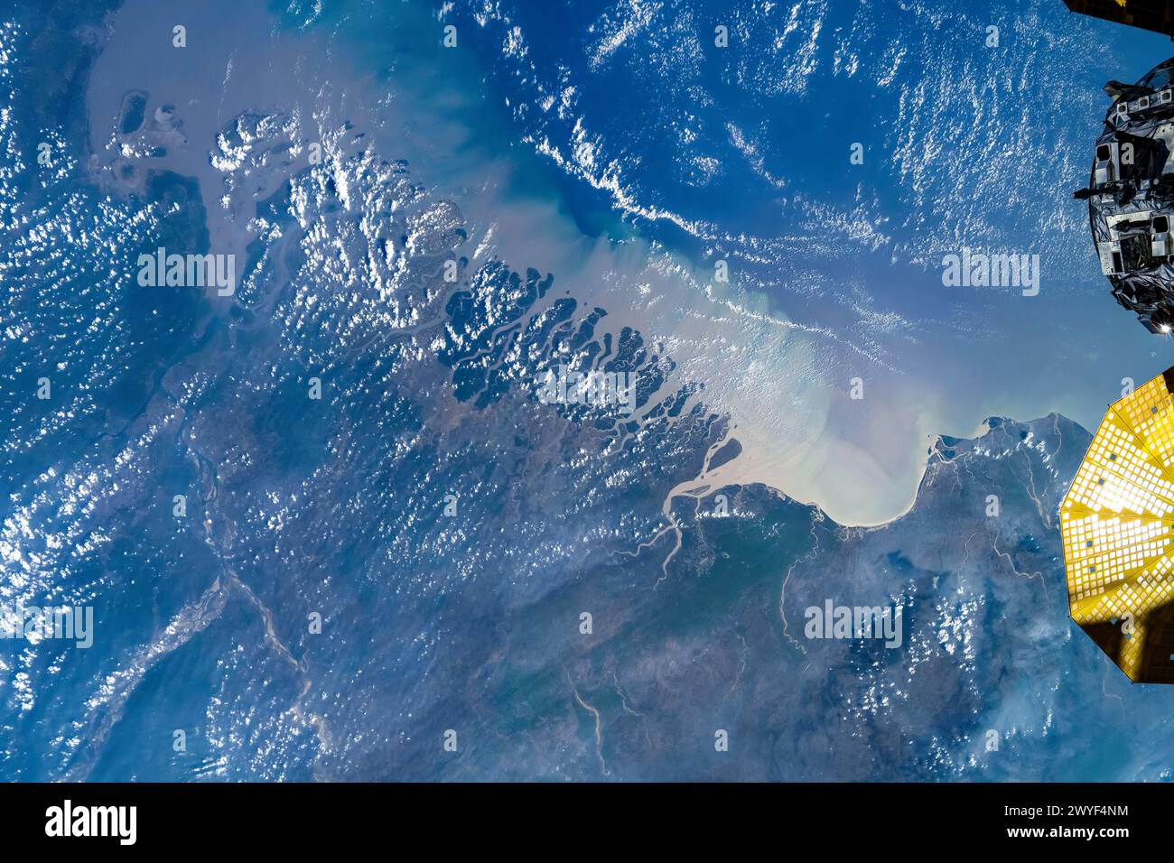 Küstenmerkmale. Digitale Verbesserung eines von der NASA bereitgestellten Bildes Stockfoto