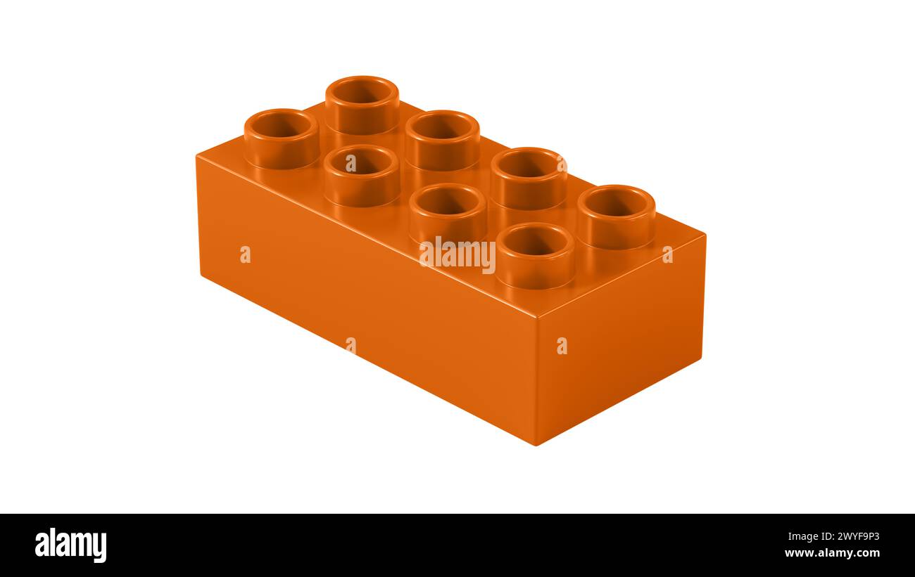 Verbrannter orangefarbener Lego-Block aus Kunststoff isoliert auf weißem Hintergrund. Kinderspielzeugziegel, Perspektivische Ansicht. Nahansicht eines Spielblocks für Konstrukteure. Stockfoto