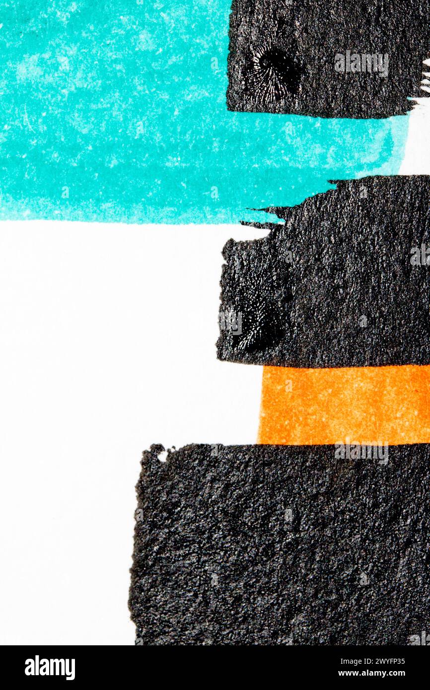Filzstift Schwarze Tintenlinien und Farbfarben auf abstraktem weißem Hintergrund Stockfoto