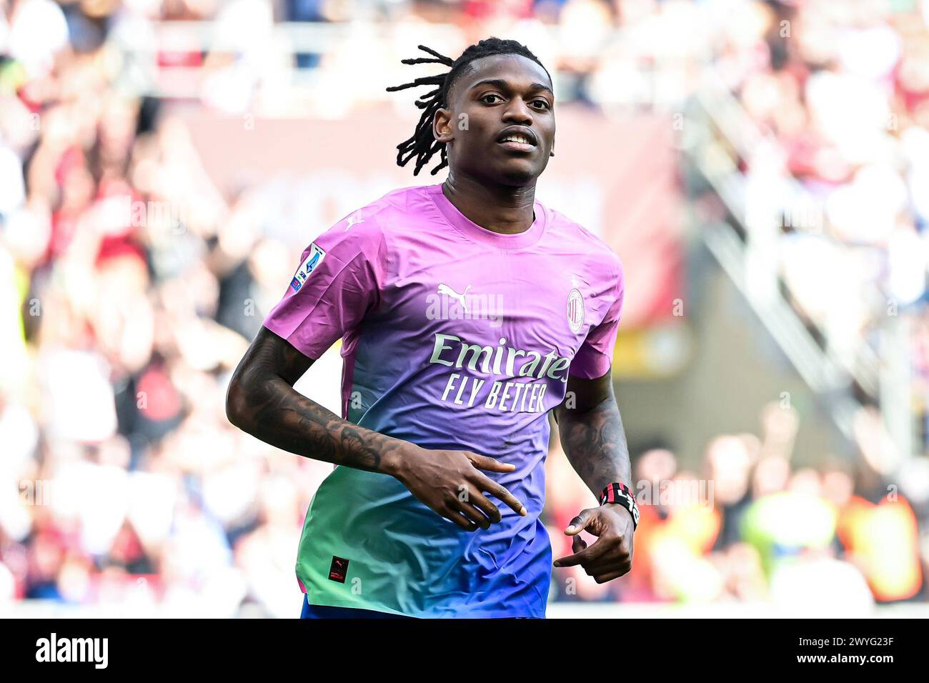 Der portugiesische Stürmer des AC Mailand Rafael Leao während des italienischen Fußballspiels der Serie A AC Milan gegen Lecce im San Siro Stadium in Mailand, Italien am 6. April 2024 Credit: Piero Cruciatti/Alamy Live News Stockfoto