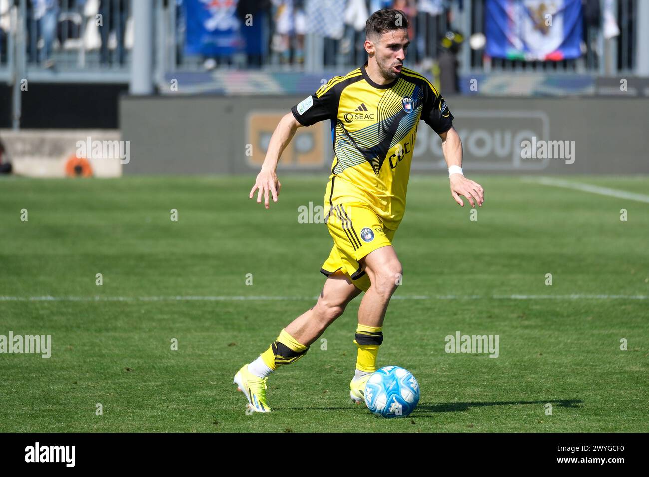 Brixia, Italien. April 2024. Marco D’Alessandro vom Pisa Sporting Club 1909 während des italienischen Fußballspiels der Serie B zwischen Brescia Calcio FC und Pisa SC 1909 im Mario Rigamonti Stadion am 6. April 2024 in Brixia, Italien. Quelle: Unabhängige Fotoagentur/Alamy Live News Stockfoto