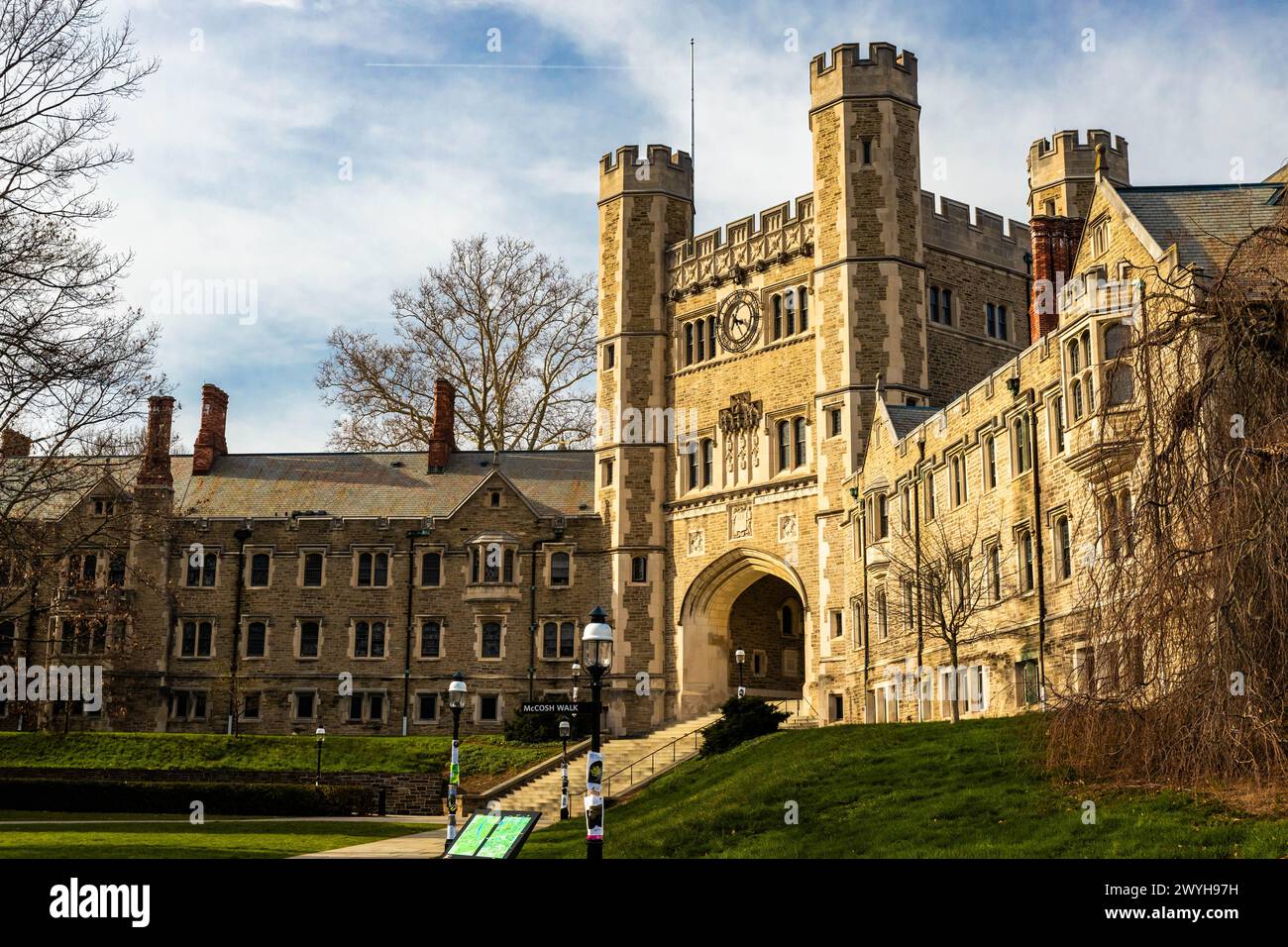 Princeton, NJ, USA - 03-31-2024: Blair Hall an der Princeton University zur schönen Frühlingssonnenstunde Stockfoto
