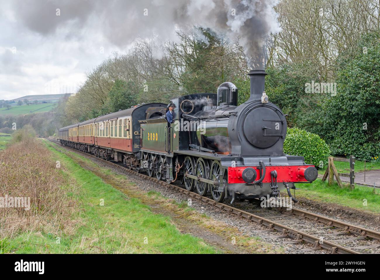 Erhaltene britische Dampflokomotive 2890 Douglas auf dem Netz der ELR East Lancashire Railway Stockfoto