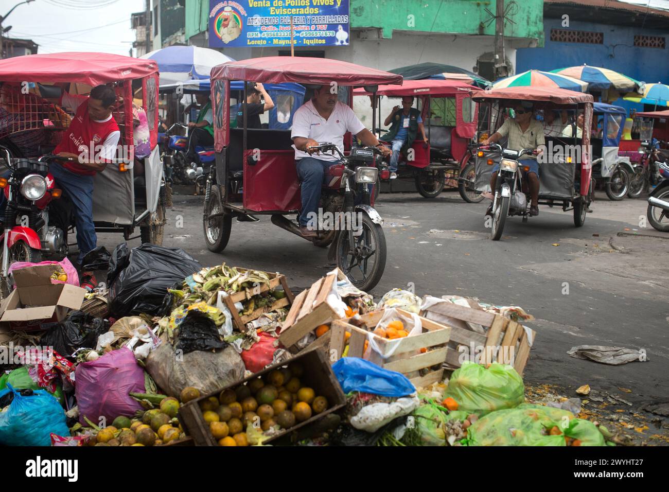 Szenen vom Belen Markt in der Amazonas-Dschungelstadt Iquitos, wo der Rio Itaya auf den Rio Amazonas trifft Stockfoto