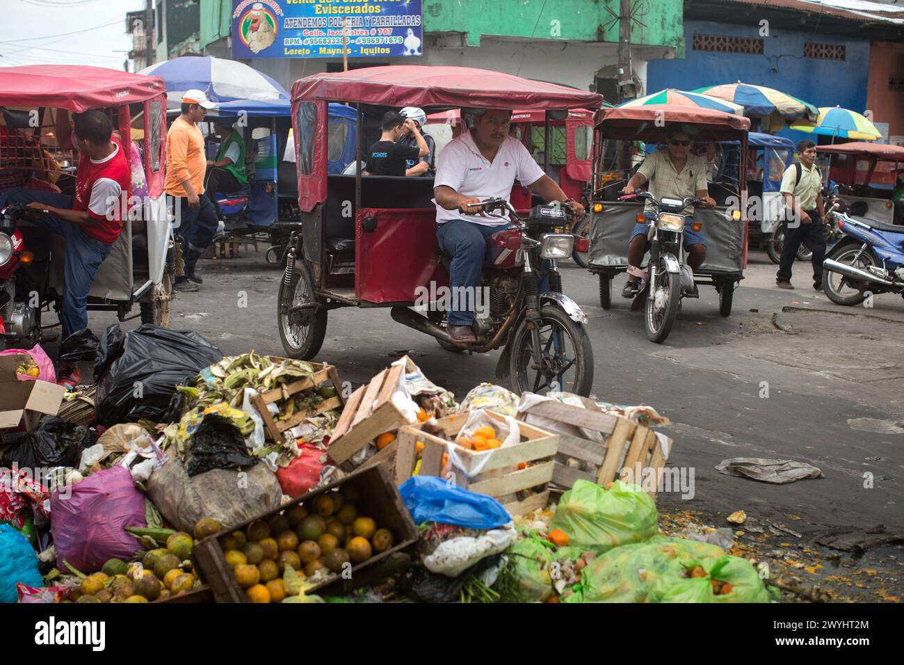 Szenen vom Belen Markt in der Amazonas-Dschungelstadt Iquitos, wo der Rio Itaya auf den Rio Amazonas trifft Stockfoto