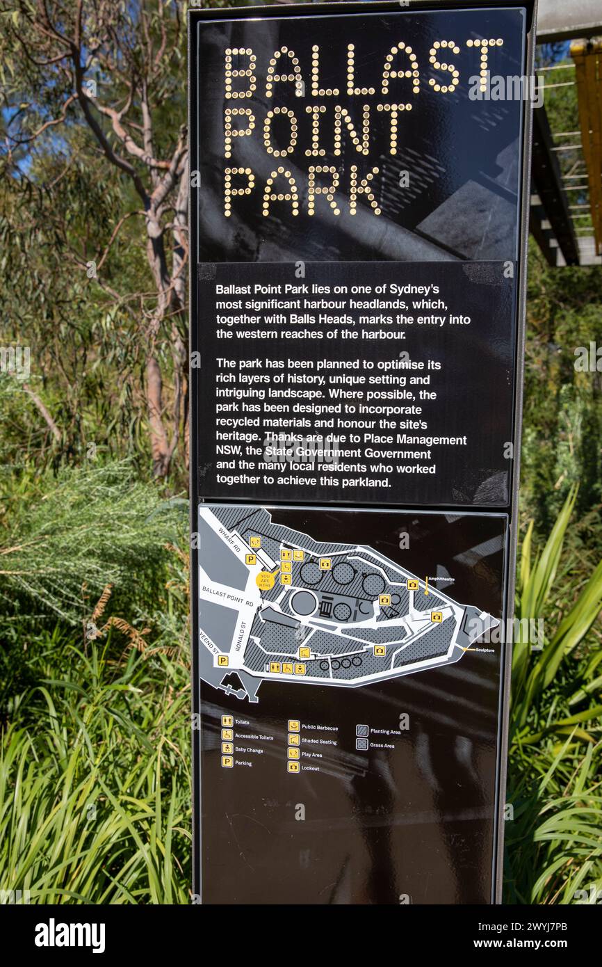 Der Balast Point Park auf der Balmain Peninsula ist ein historischer Park in Sydney, der seine industriell arbeitende Hafengeschichte in NSW, Australien, 2024 anerkennt Stockfoto