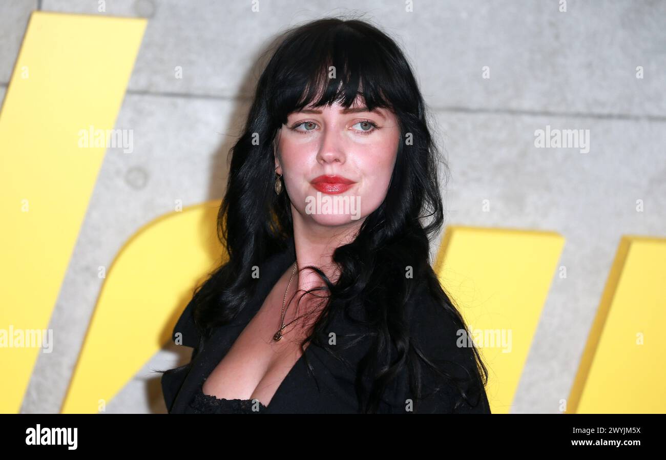 London, Großbritannien. April 2024. Markella Kavenagh besucht die Fallout UK Special Screening im Television Centre in White City, London. Quelle: SOPA Images Limited/Alamy Live News Stockfoto