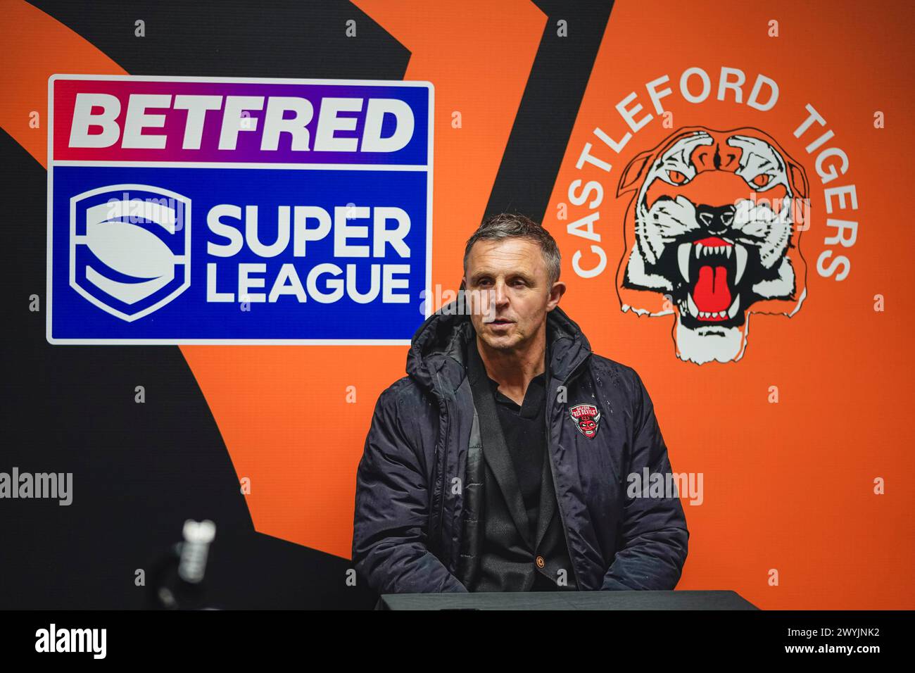 Castleford, Yorkshire, Großbritannien. April 2024. Super League Rugby: Castleford Tigers gegen Salford Red Devils im Ming-A-hose Jungle Stadium. Paul Rowle Stockfoto