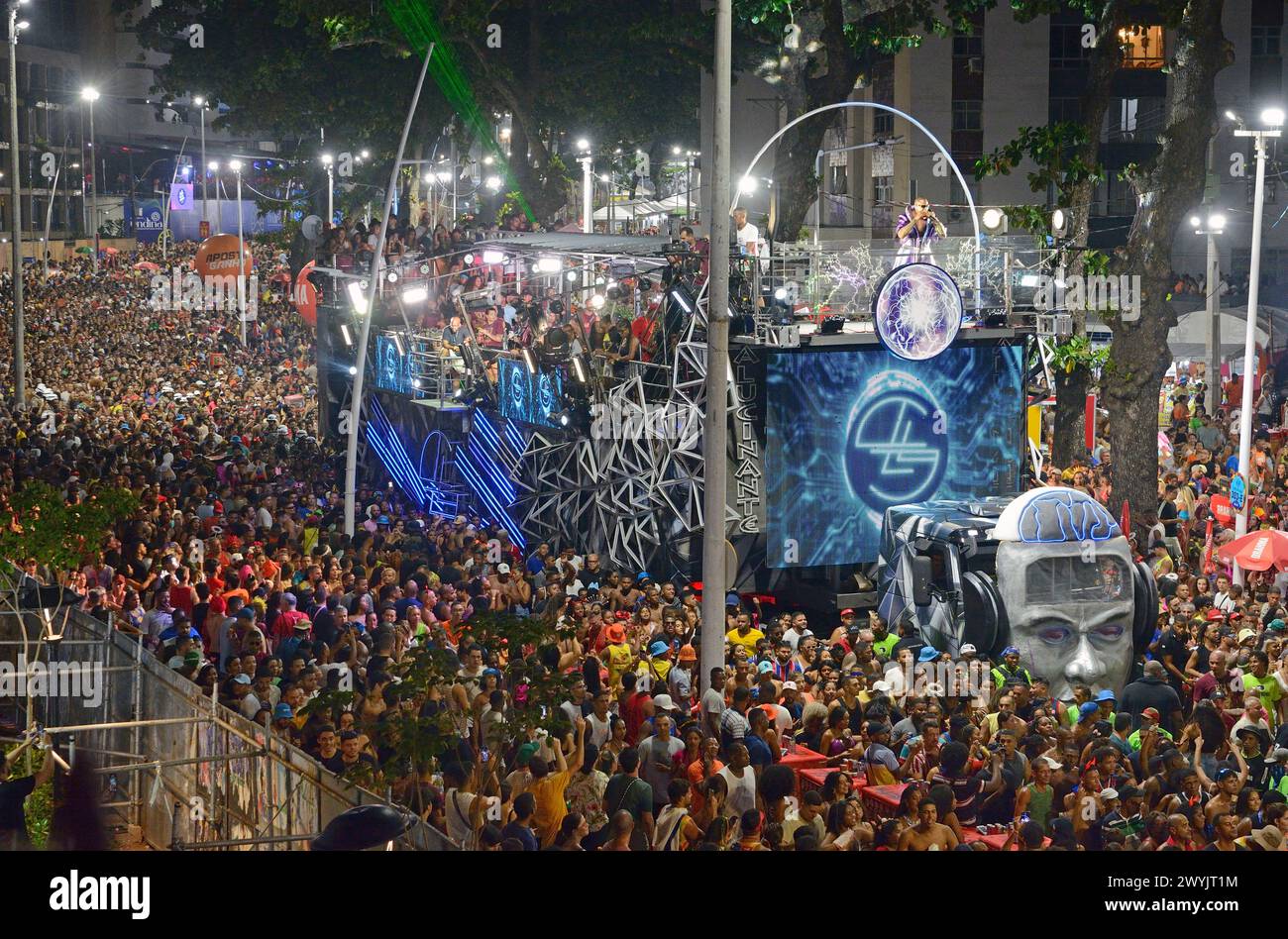 Brasilien, Bundesstaat Bahia, Salvador, Bezirk Ondina, Karneval mit Bandwagen (Trio eletrico) Stockfoto