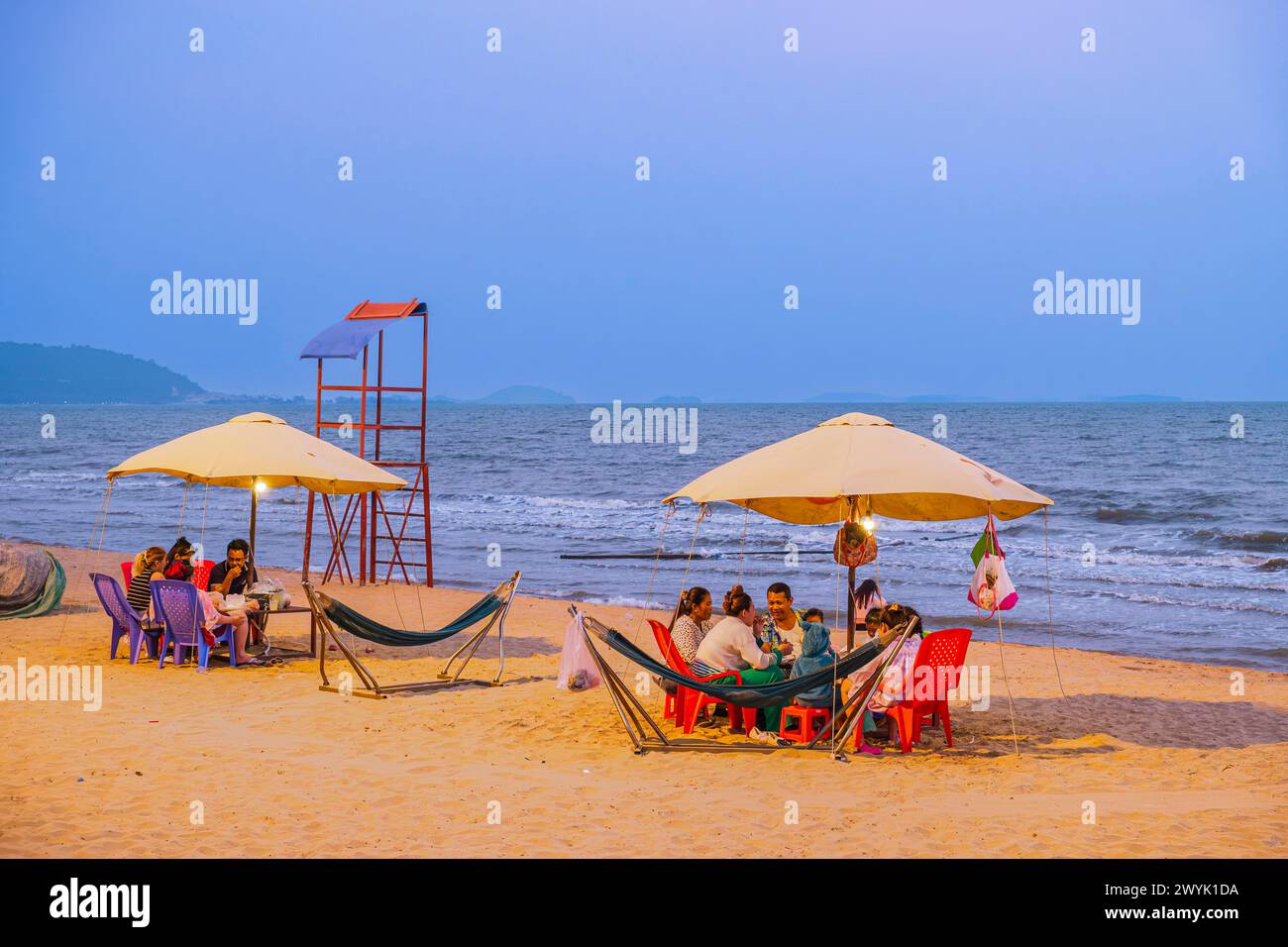 Kambodscha, Provinz Kep, Kep Searesort, der Strand in der Abenddämmerung Stockfoto