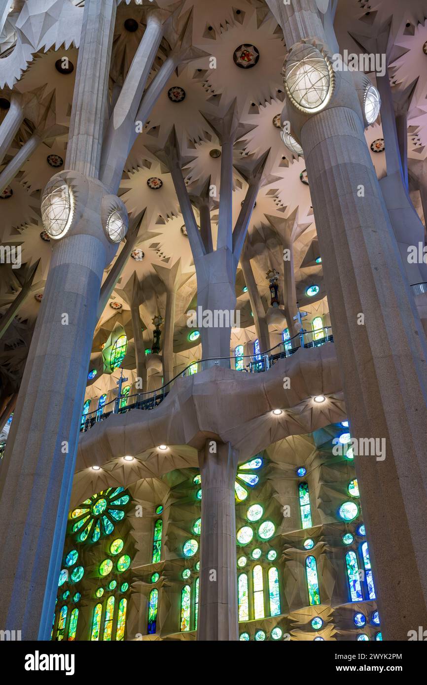 Spanien, Katalonien, Barcelona, Eixample-Viertel, Sagrada Familia Basilika des katalanischen modernistischen Architekten Antoni Gaudi, die zum UNESCO-Weltkulturerbe gehört, an der Ostseite des Kirchenschiffs Stockfoto