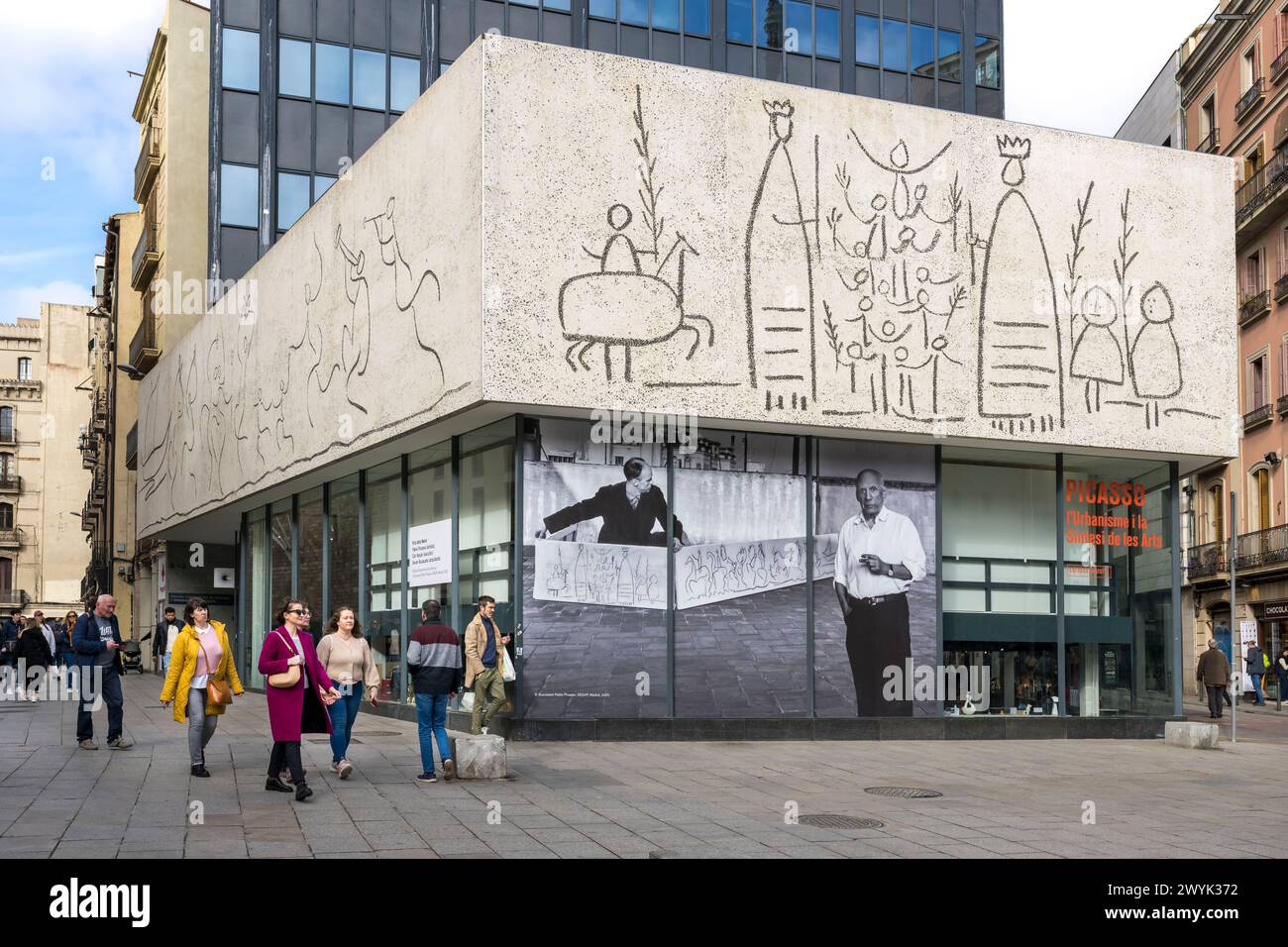 Spanien, Katalonien, Barcelona, Bezirk Barrio Gotico, placa Nova, Friese, entworfen von Pablo Picasso für den Bau des Ordens der Architekten von Katalonien Stockfoto
