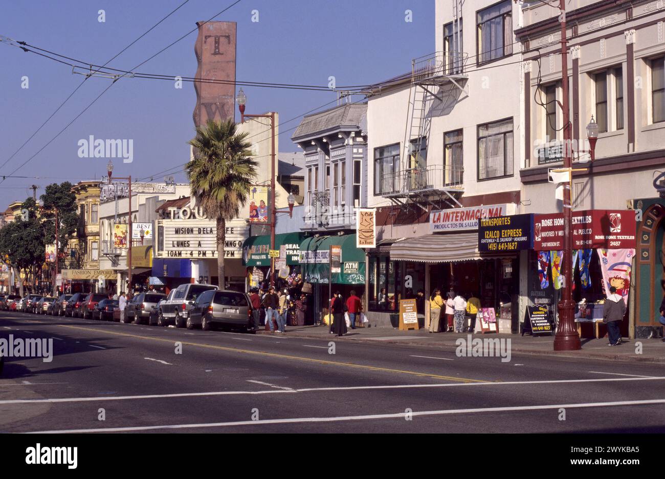 San Francisco, Kalifornien. Mission Street Scene, Mission District. Stockfoto