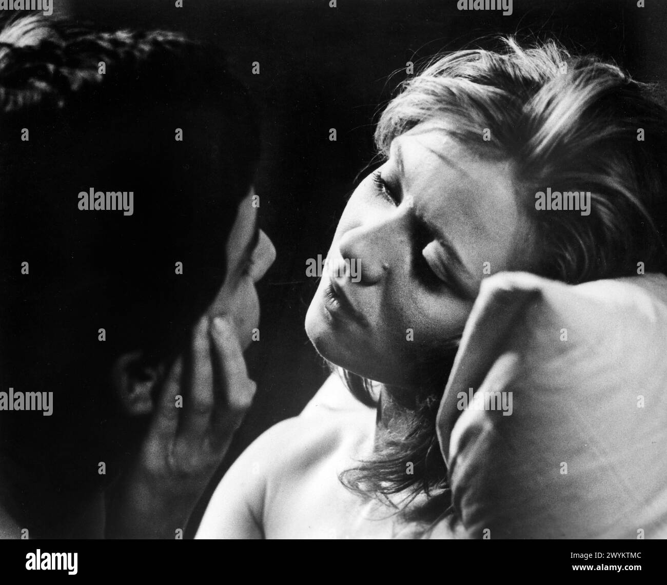 Josef Cap, Jaroslava Obermaierová, am Set des tschechischen Films „Souhvezdí panny“, englischer Titel, „Zeichen der Jungfrau“, 1965 Stockfoto