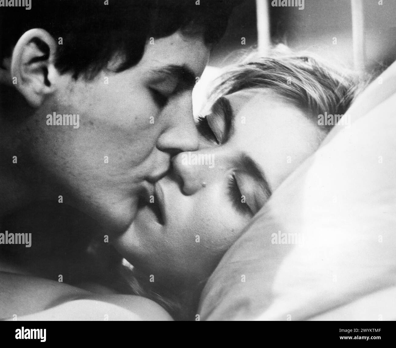 Josef Cap, Jaroslava Obermaierová, am Set des tschechischen Films „Souhvezdí panny“, englischer Titel, „Zeichen der Jungfrau“, 1965 Stockfoto