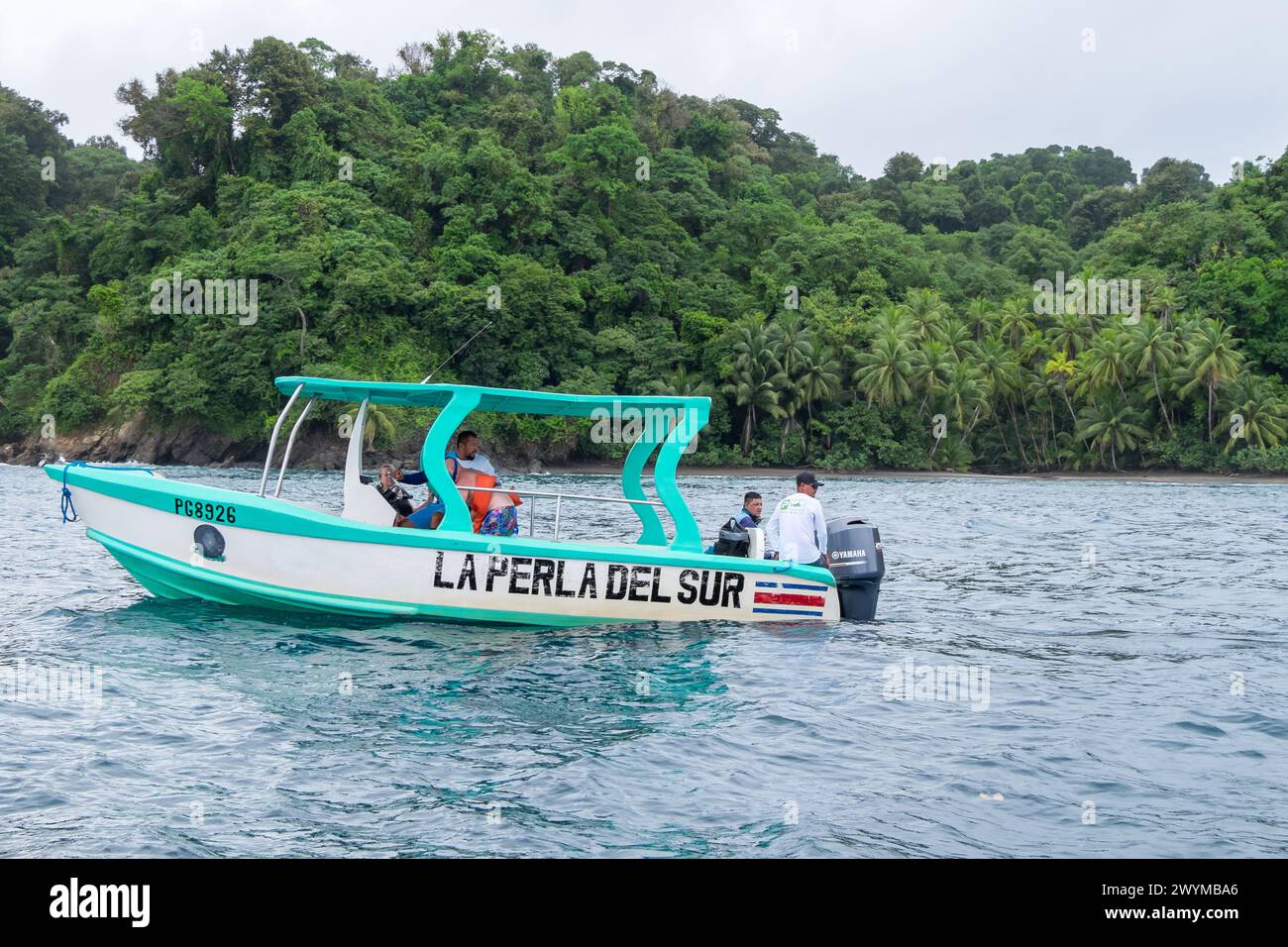 Motorbootsegeln an der Küste von Puntarenas, Costa Rica Stockfoto