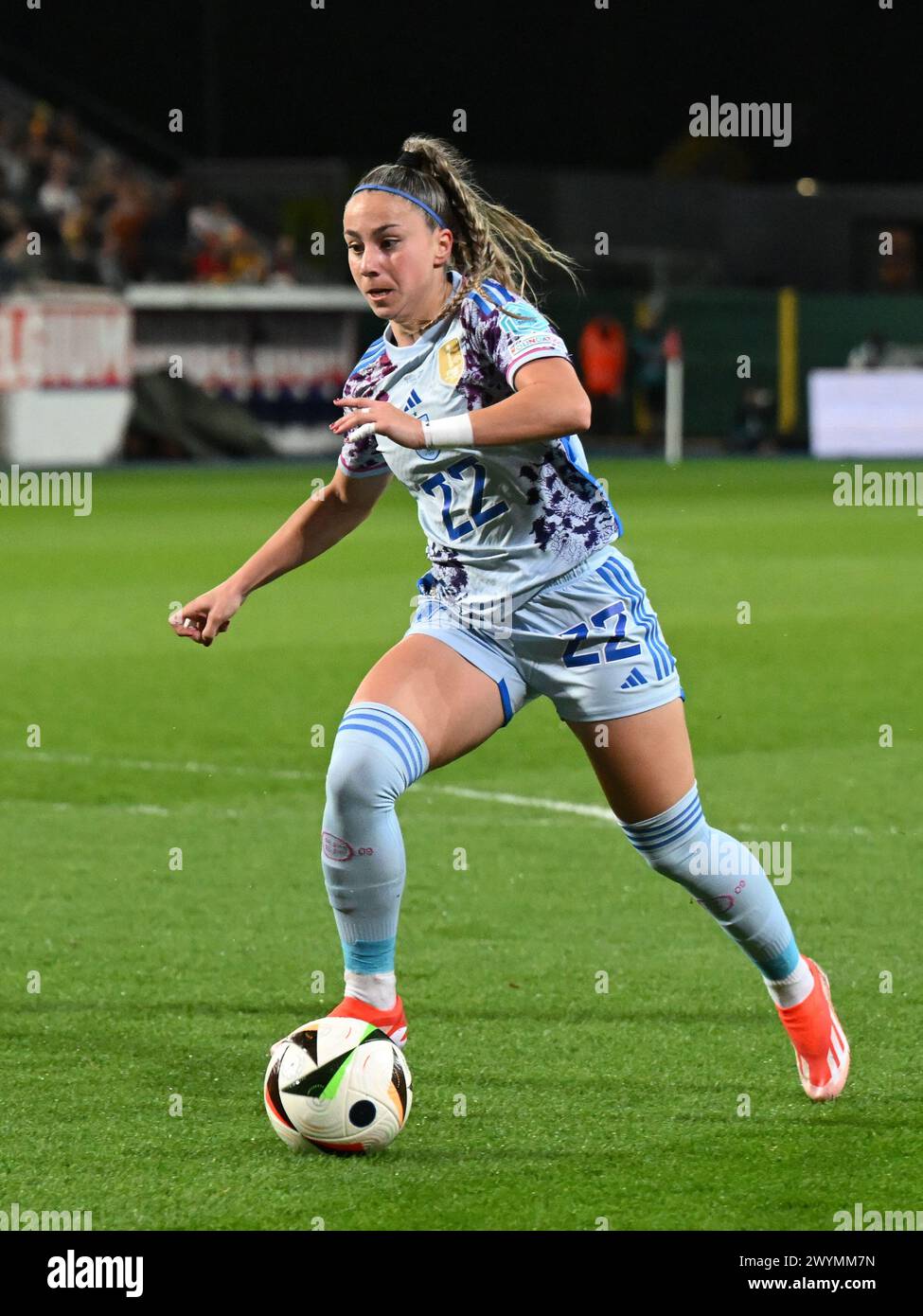 LEUVEN - Athenea von Spanien während des Qualifikationsspiels für die Europameisterschaft der Frauen in der Gruppe A2 zwischen Belgien und Spanien im den Dreef Stadium am 5. April 2024 in Leuven, Belgien. ANP | Hollandse Hoogte | GERRIT VAN COLOGNE Stockfoto