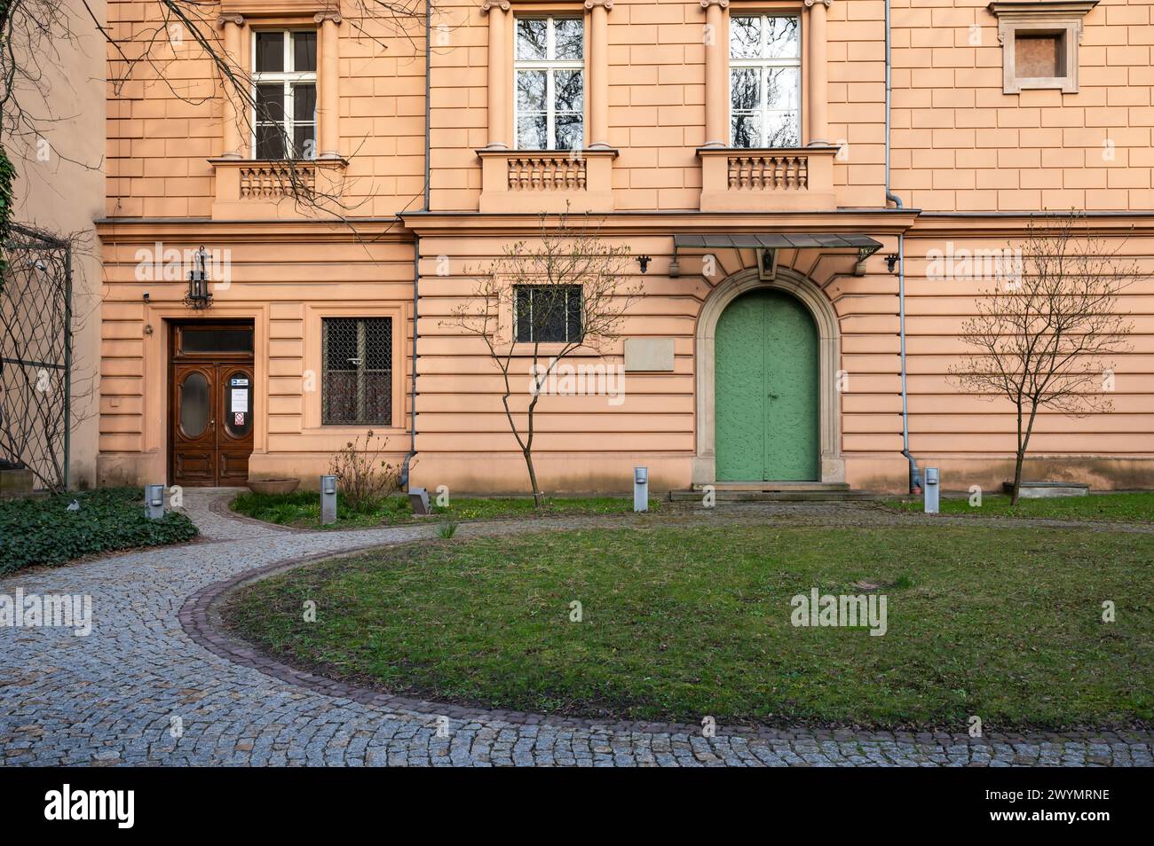 Krakau, Kleinpolen, 19. März 2024 - Fassade des Instituts für forensische Forschung Stockfoto