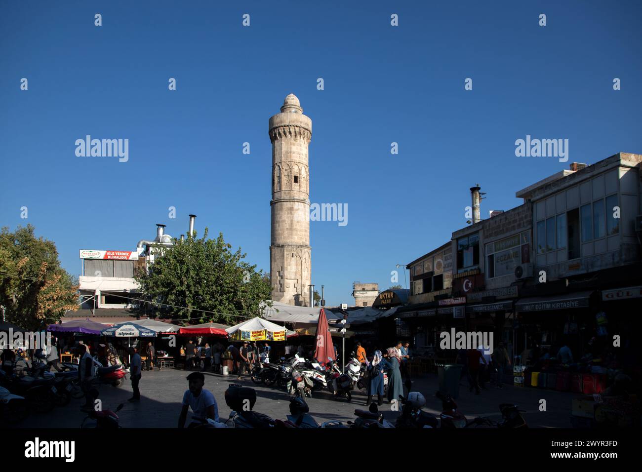 Sanliurfa, Türkei - 15.09.2023: Moschee Hoca Ahmed (Pazar) im alten Sanliurfa Stockfoto