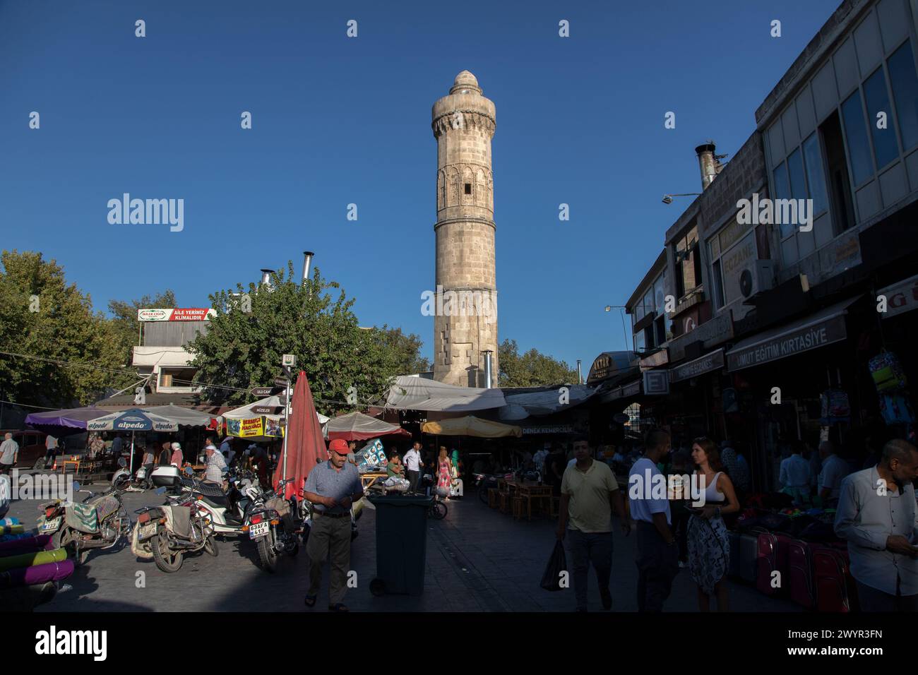 Sanliurfa, Türkei - 15.09.2023: Moschee Hoca Ahmed (Pazar) im alten Sanliurfa Stockfoto