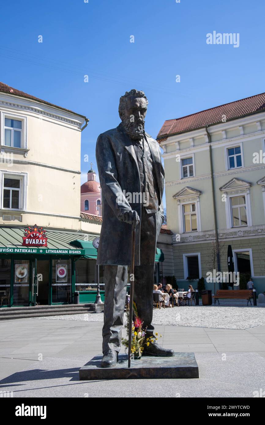 Vilnius, Litauen - Jonas Basanavicius-Statue in der Altstadt von Vilnius Stockfoto