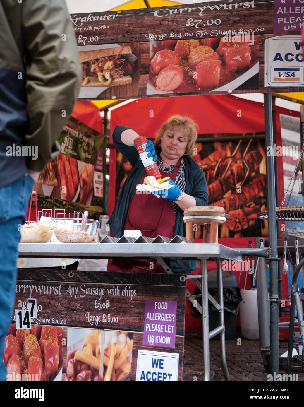 Street Food auf einem Markt Stockfoto