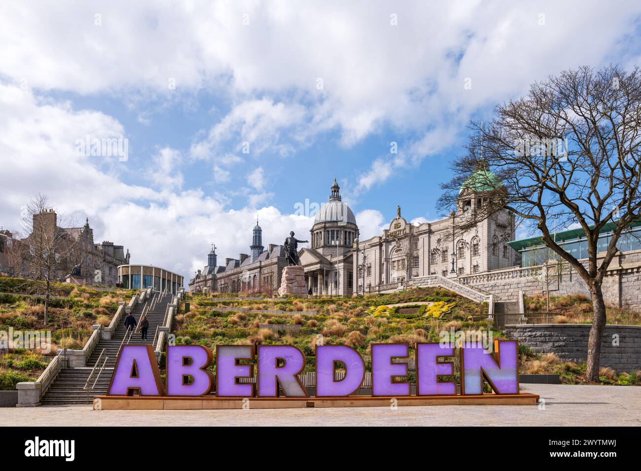 7. April 2024. Aberdeen City, Schottland. Dies ist ein Aberdeen Letters, der von Luxous Group innerhalb der Union Terrace Gardens und vor seiner Mutter unterzeichnet wurde Stockfoto