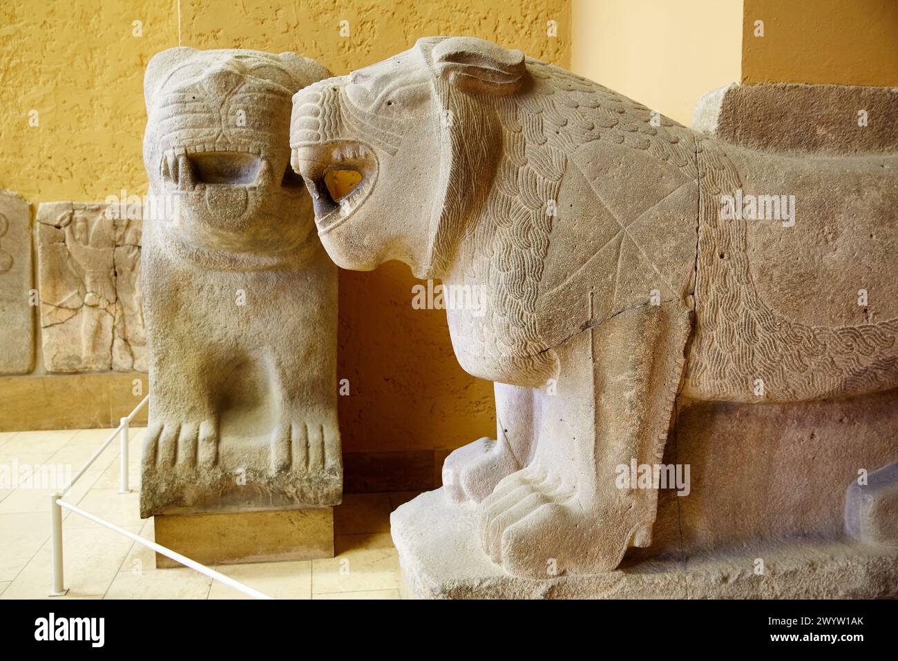 Inneres Tor der Zitadelle von Sam'al/Zincirli in der Türkei, Pergamonmuseum, Berlin, Deutschland. Stockfoto