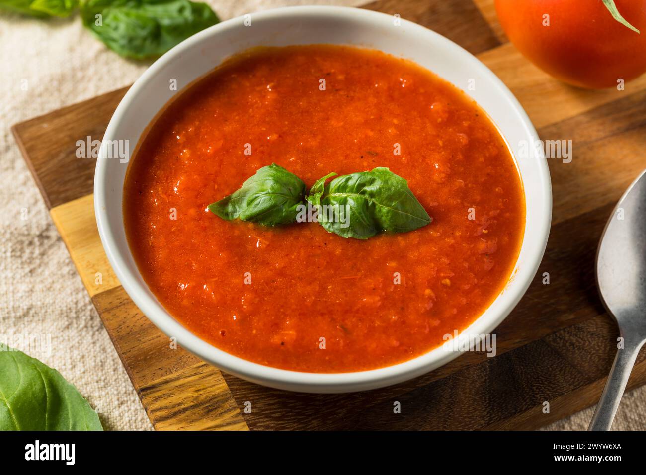 Hausgemachte italienische Tomaten-Pasta-Sauce in einer Schüssel Stockfoto