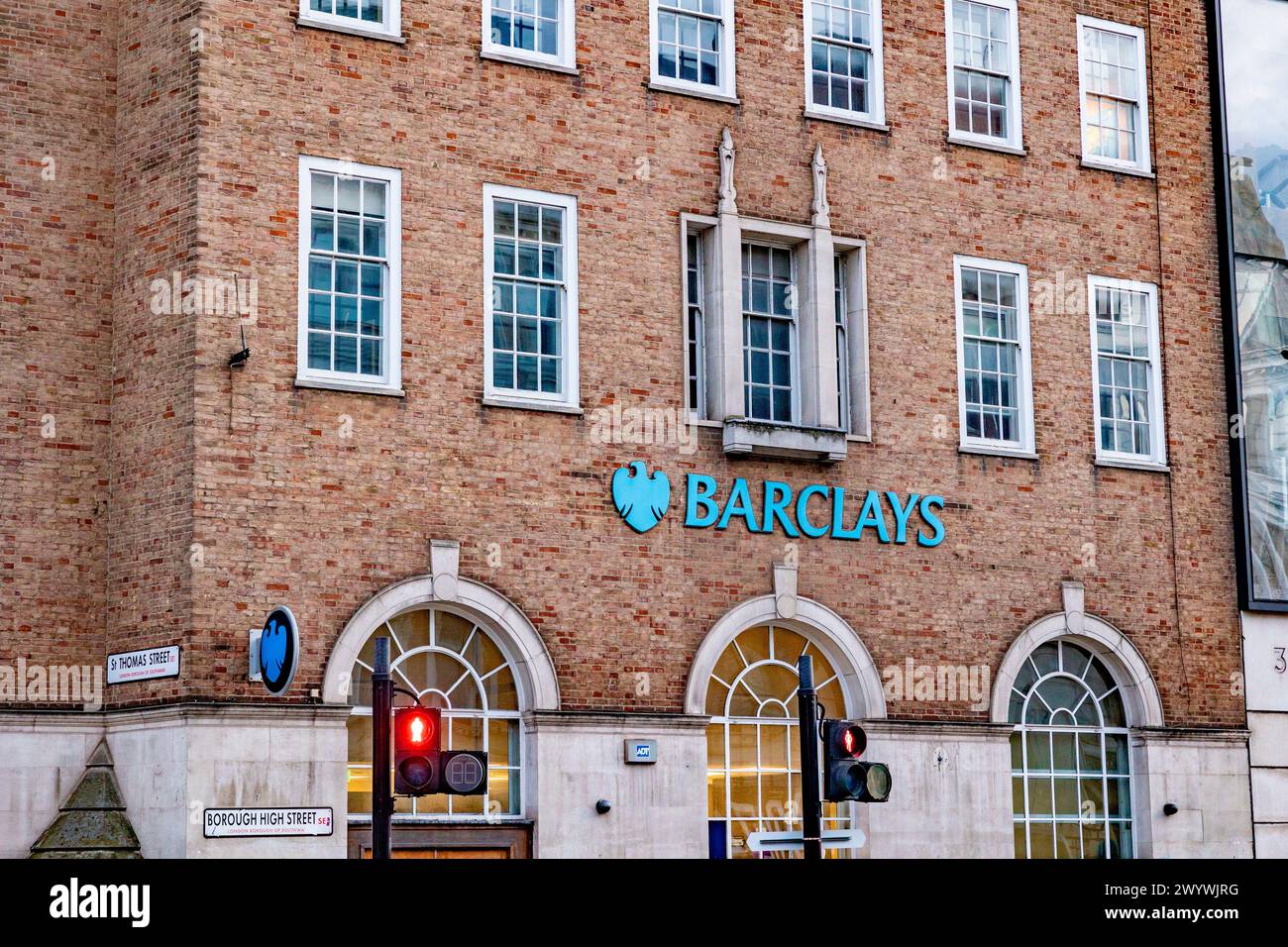 Barclays plc ist eine britische multinationale Universalbank mit Hauptsitz in London. Stockfoto