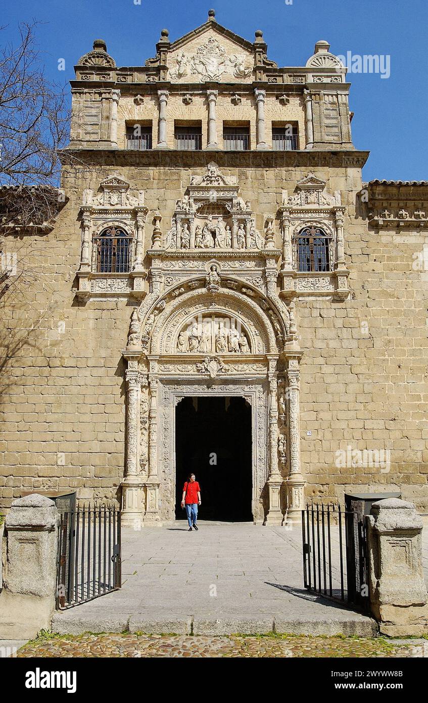 Das Museo de Santa Cruz wurde von Kardinal Pedro González de Mendoza gegründet und im 16. Jahrhundert von Alonso de Covarrubias erbaut. Toledo. Castilla-La Mancha, Spanien. Stockfoto