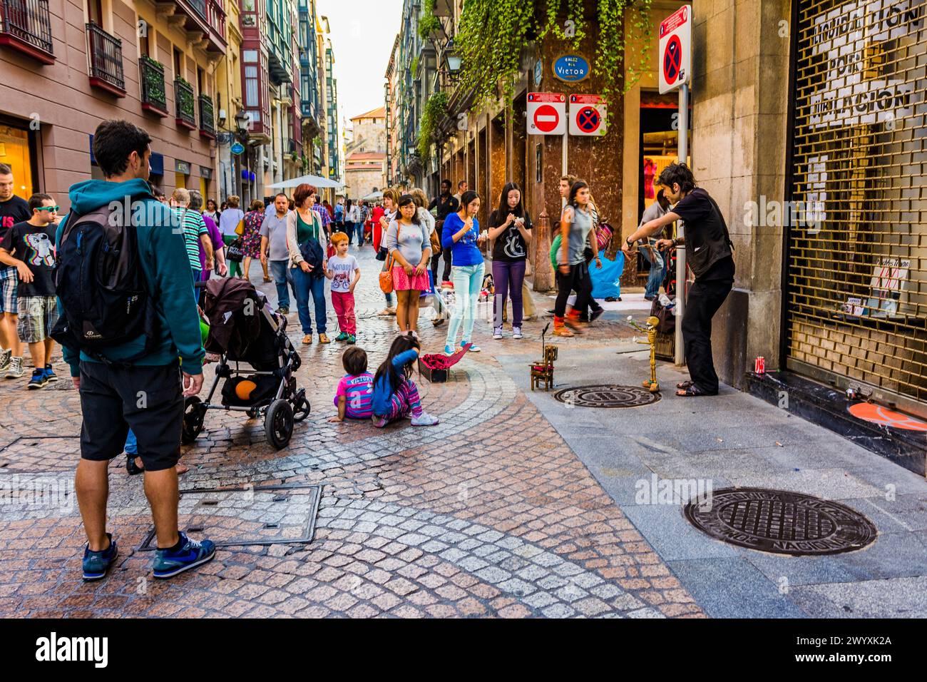 Las Siete Calles oder Casco Viejo auf Spanisch oder Zazpikaleak oder ALDE Zaharra auf Baskisch sind verschiedene Namen für das mittelalterliche Viertel Bilbao Stockfoto