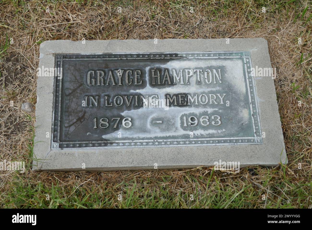 North Hollywood, Kalifornien, USA 5. April 2024 Schauspielerin Grayce Hampton Grave im Pierce Brothers Valhalla Memorial Park am 5. April 2024 in North Hollywood, Kalifornien, USA. Foto: Barry King/Alamy Stock Photo Stockfoto