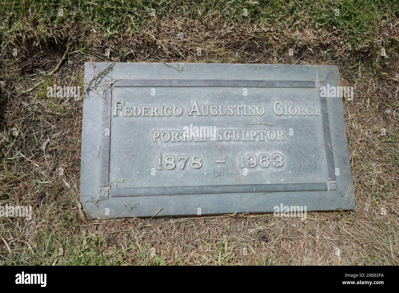 North Hollywood, Kalifornien, USA 5. April 2024 Künstler Federico Augustino Giorgi Grave in Hingabe im Pierce Brothers Valhalla Memorial Park am 5. April 2024 in North Hollywood, Kalifornien, USA. Foto: Barry King/Alamy Stock Photo Stockfoto