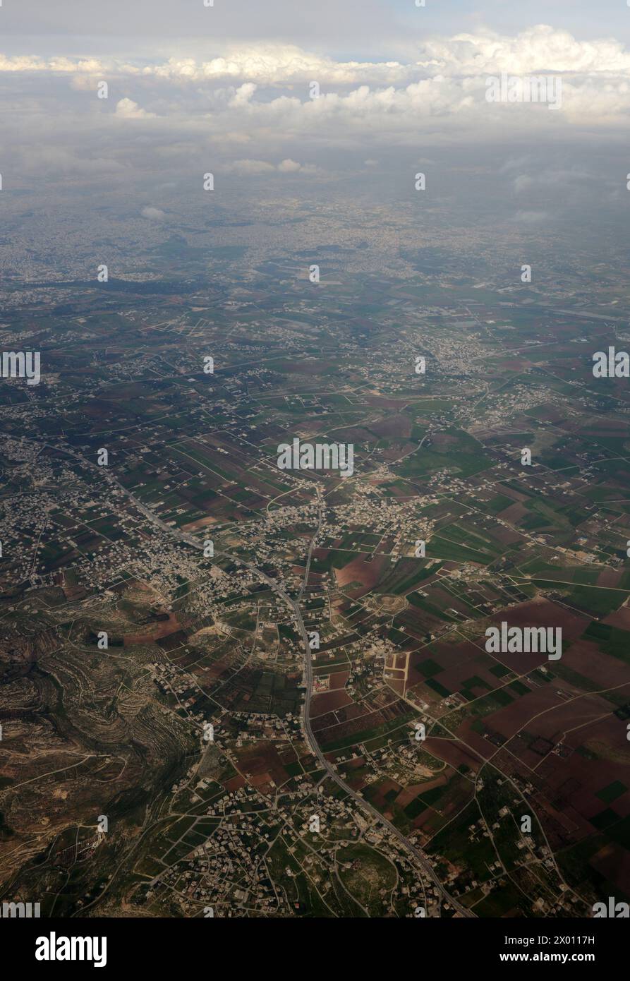 Luftaufnahme der Farmen zwischen Madaba und Amman, Jordanien. Stockfoto