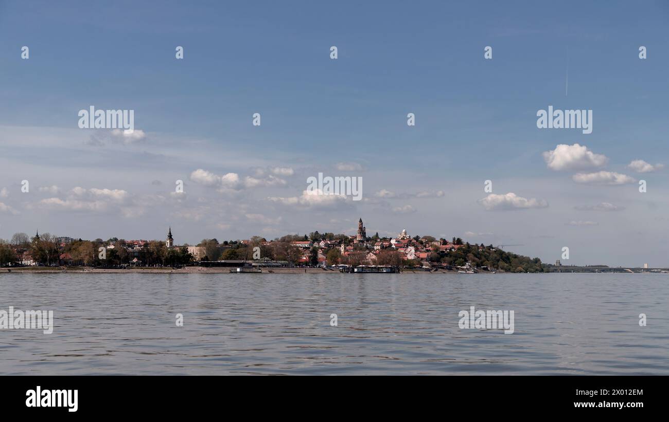 Blick auf Zemun, eine Stadt am Ufer der Donau in Serbien Stockfoto
