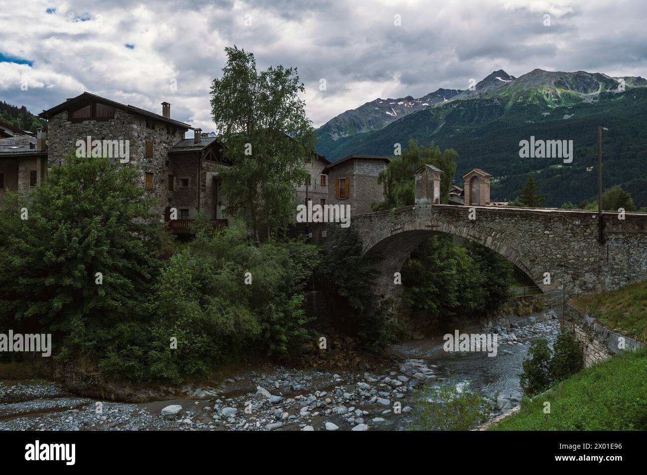 Blick auf Bormio Dorf in den Alpen, Lombardia Region in Norditalien Stockfoto