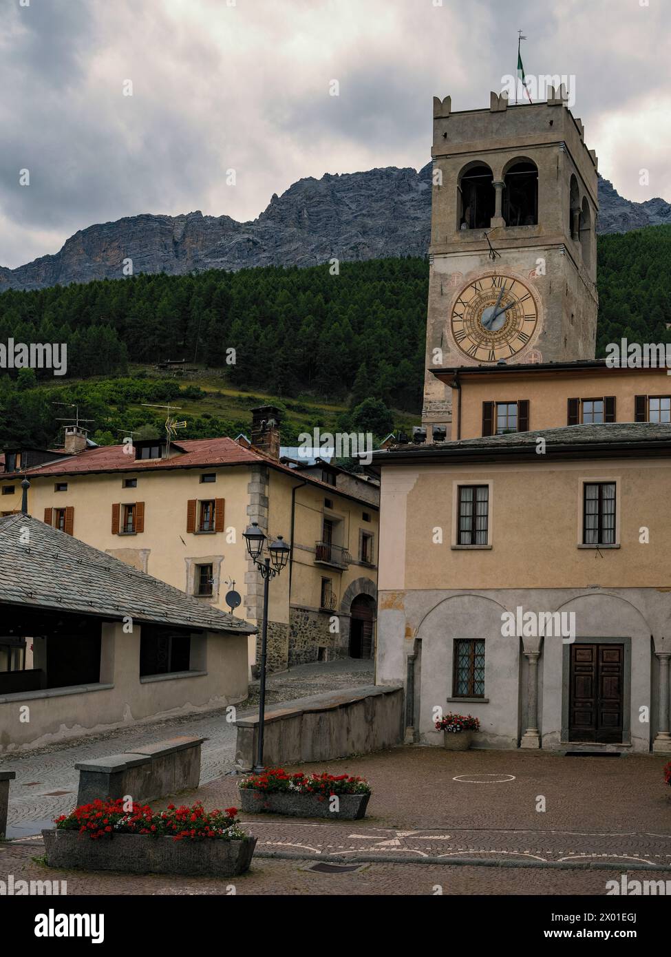 Blick auf Bormio Dorf in den Alpen, Lombardia Region in Norditalien Stockfoto