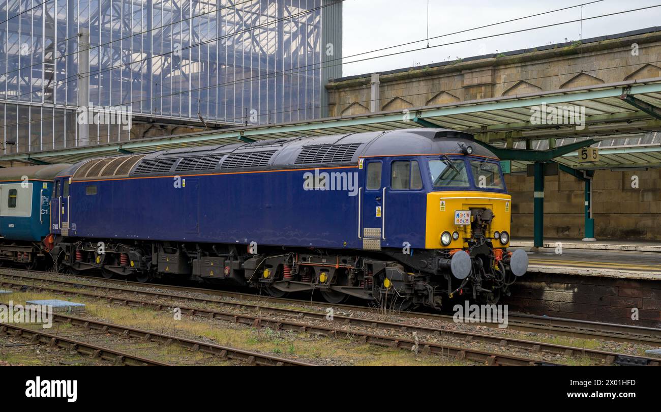 'International Rescue' Linlithgow - Derby betrieben von GB Railfreight, Passagierabsetzung am Bahnhof Carlisle Stockfoto